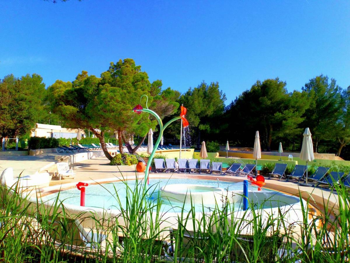 Charmant T2 Climatise Avec Belle Vue , Golf De Pont-Royal Малмор Екстериор снимка