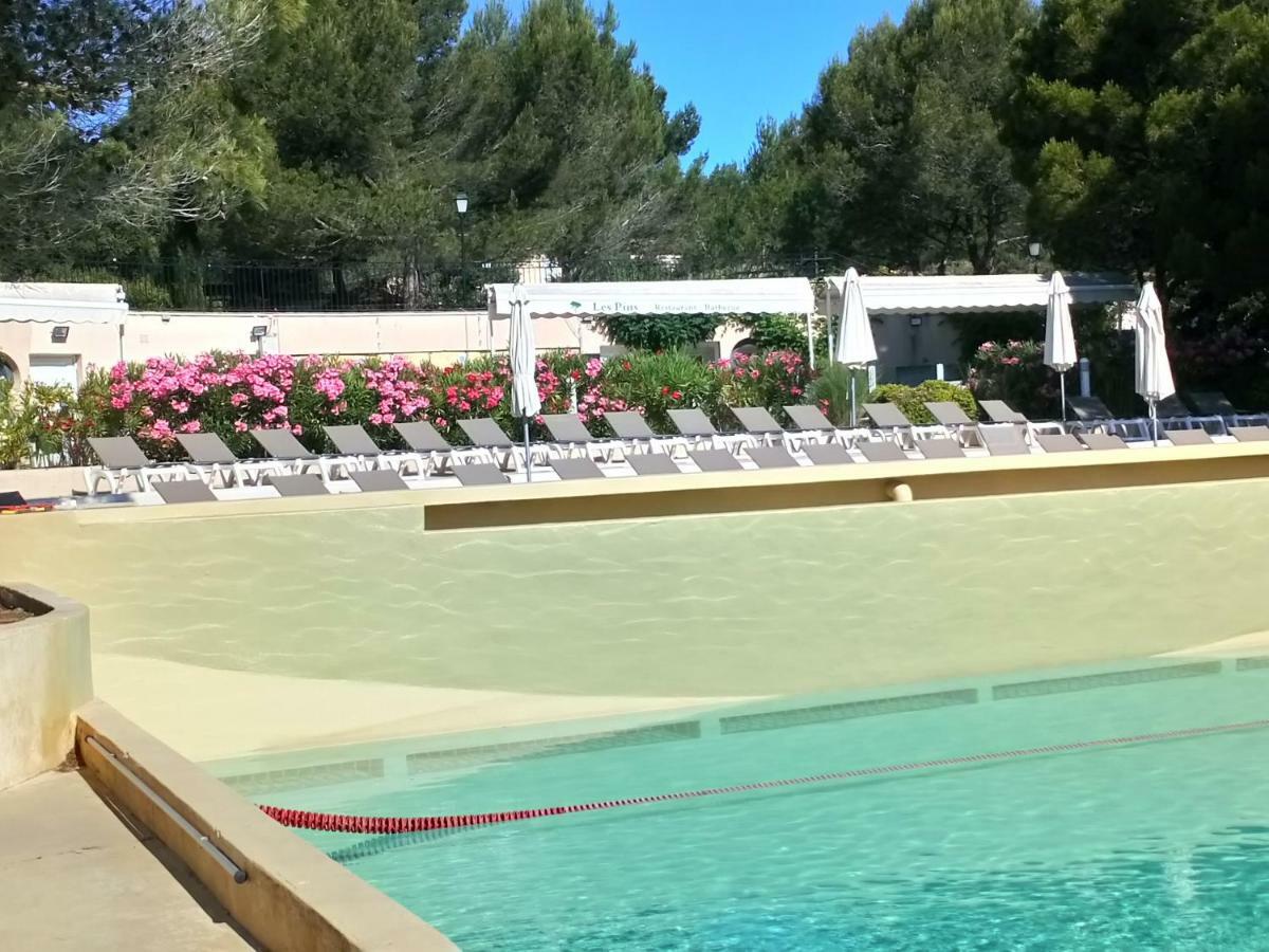 Charmant T2 Climatise Avec Belle Vue , Golf De Pont-Royal Малмор Екстериор снимка